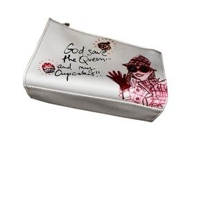 Izak New York god save the queen and my cupcakes bag purse pouch